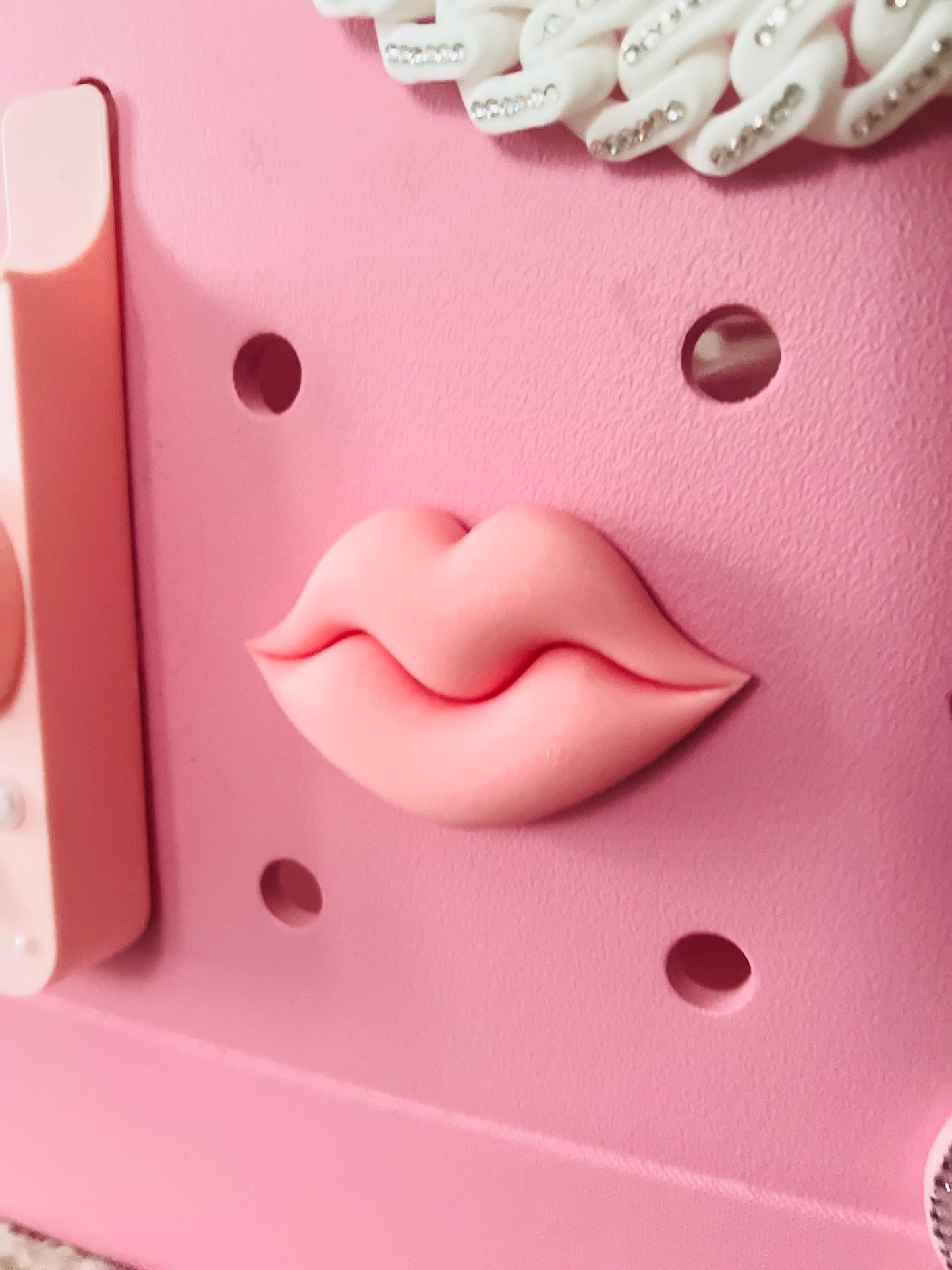 Lips | Bogg Bag Charm