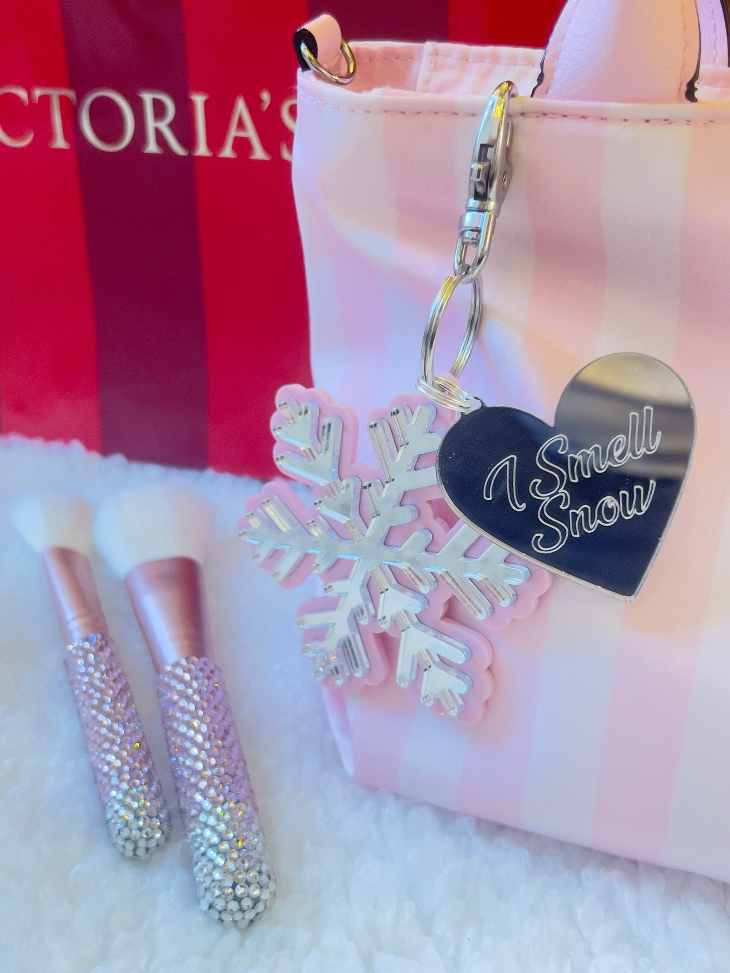Snowflake bag charm | With engraved heart