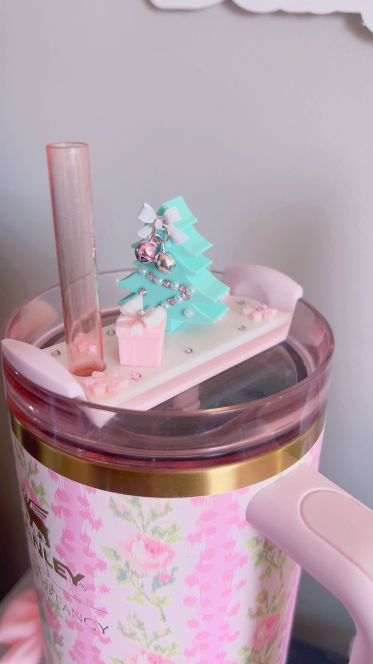 Luxury Stanley Lid Topper | Dreamy Pastel Christmas | 40oz