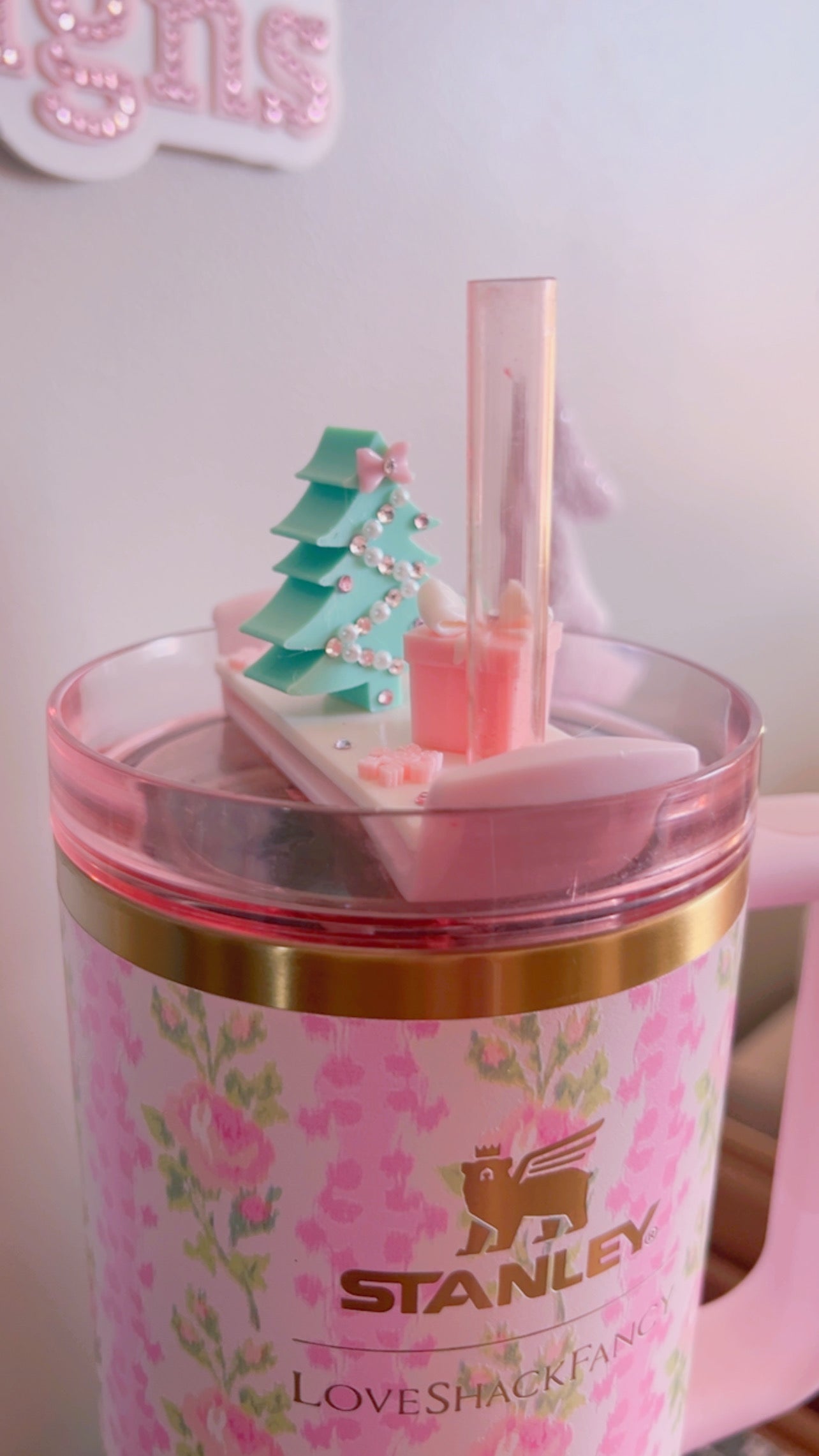 Luxury Stanley Lid Topper | Sparkly Pastel Christmas | 40oz