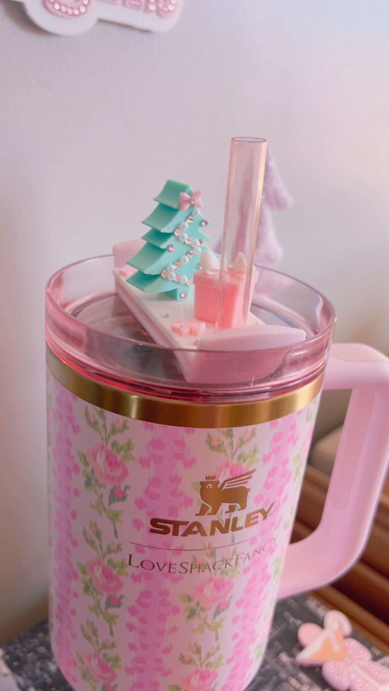 Luxury Stanley Lid Topper | Sparkly Pastel Christmas | 40oz