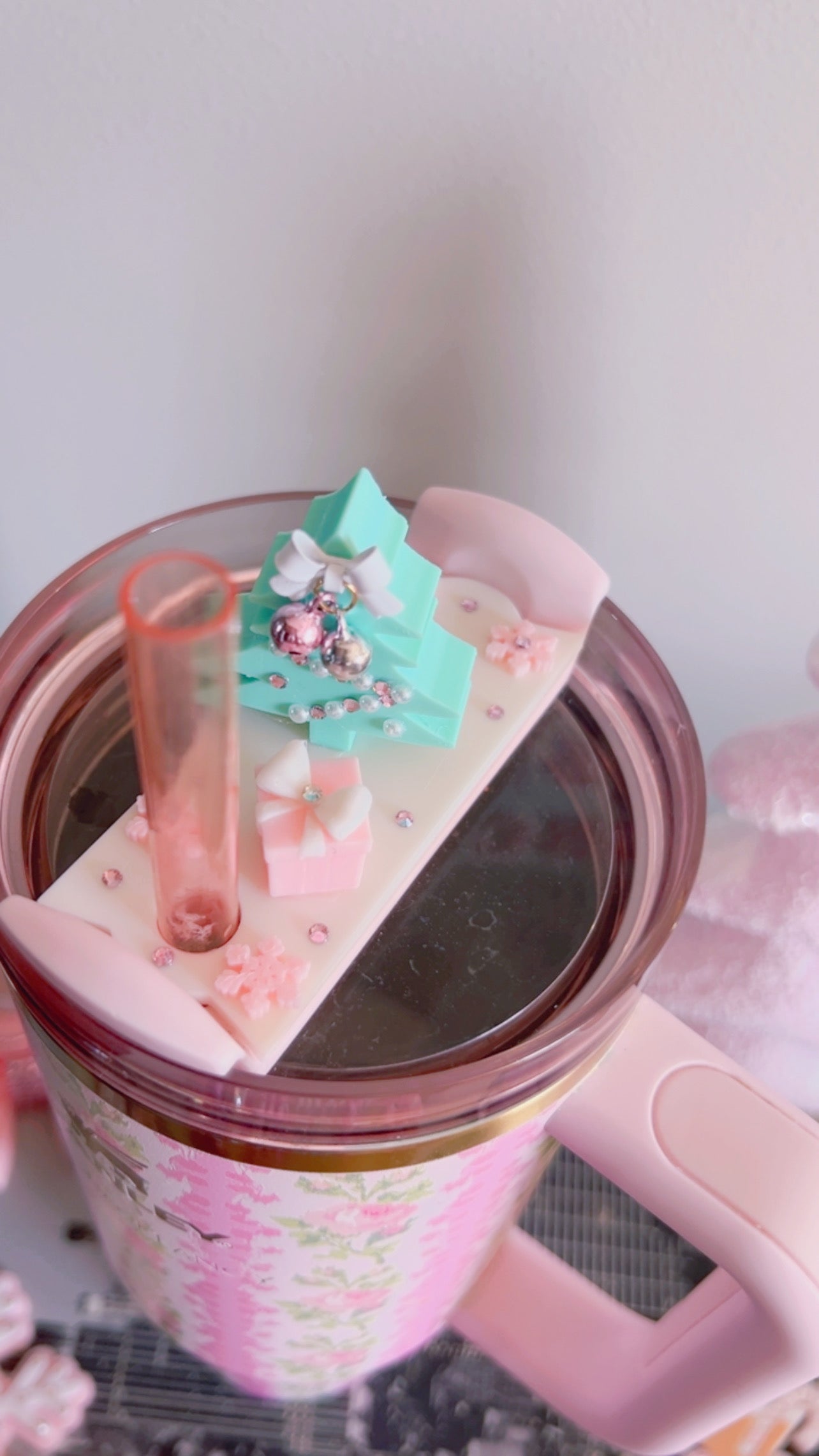 Luxury Stanley Lid Topper | Dreamy Pastel Christmas | 40oz